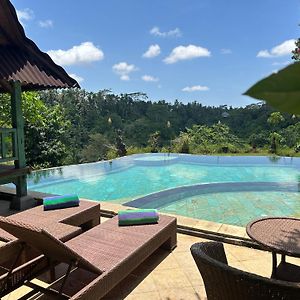 Tirta Asri Ubud Villa